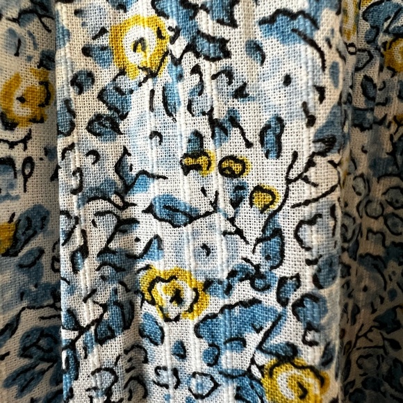 Universal Thread Blue Floral Two Piece Set - Top and Skirt - Picture 10 of 11